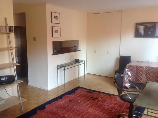 Rented by Thierry Mahe, Lreb | media 1