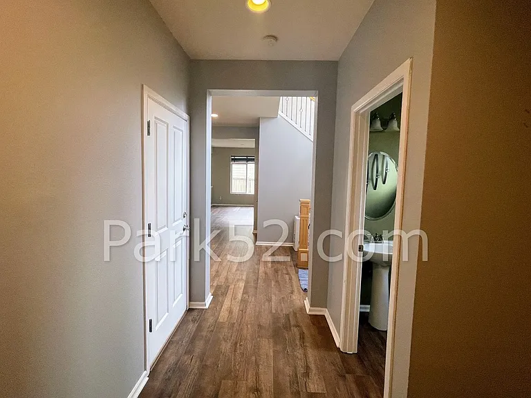 6418 41st St E — Photo 2