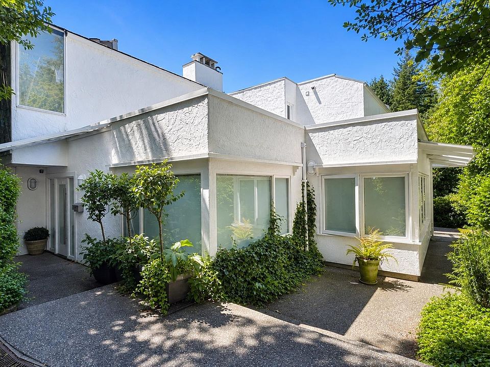 1st image of 4468 Stone Cres