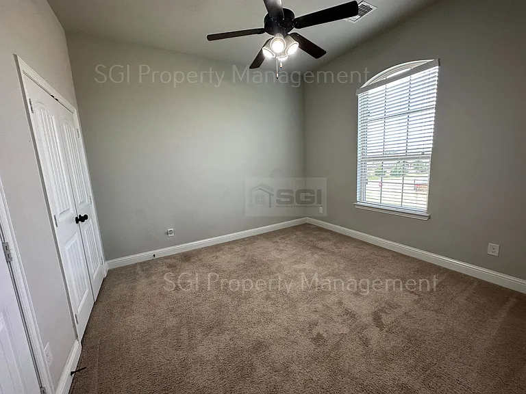 1704 Monahan Dr — Photo 18