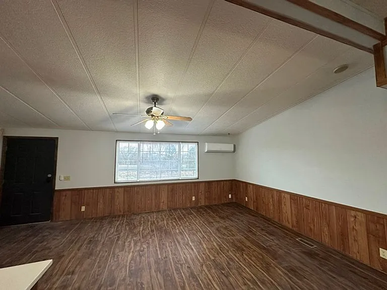 2346 Frontage Rd — Photo 2