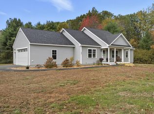 939 River Rd, Buxton, ME 04093