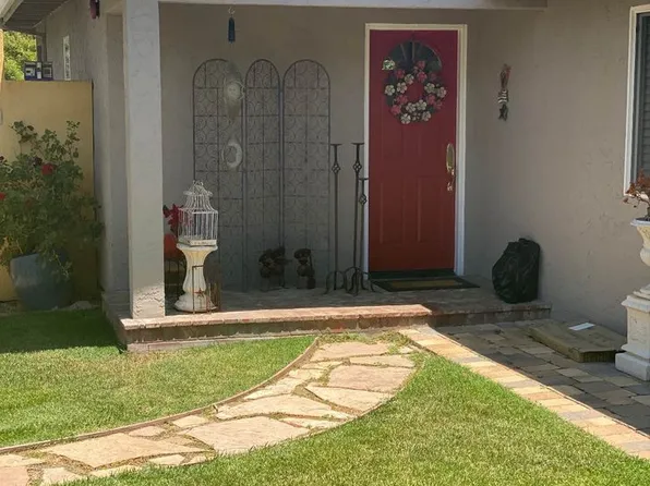 240 Carmelita Dr, Mountain View, CA 94040