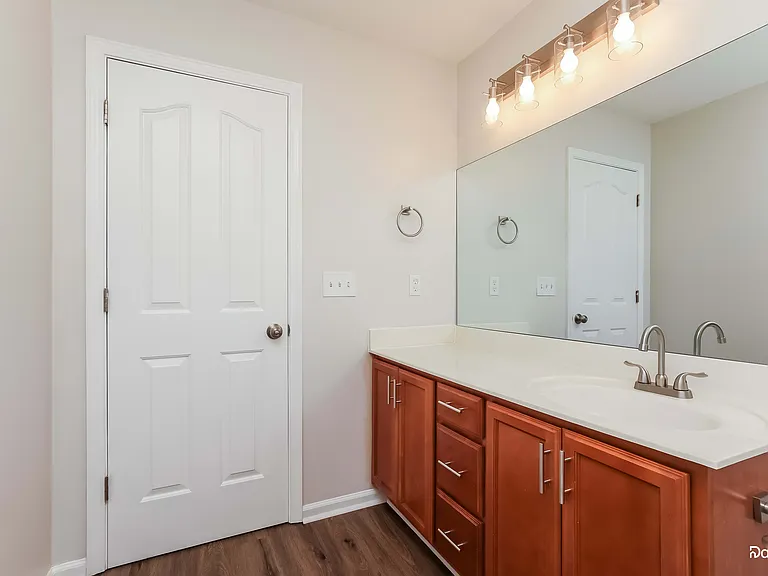 1133 Geneil Ln — Photo 9