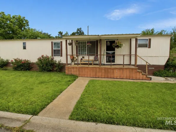 1500 W 7th St Trailer 61, Weiser, ID 83672