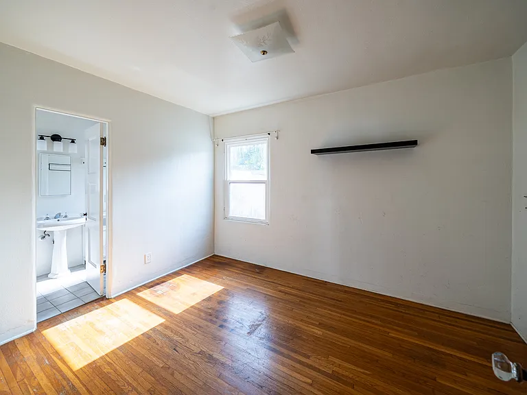 3605 Dove Ct — Photo 13