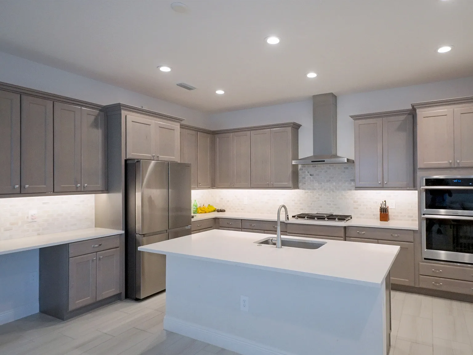 4 bed, 2311 sqft, $6,800 — Photo 2