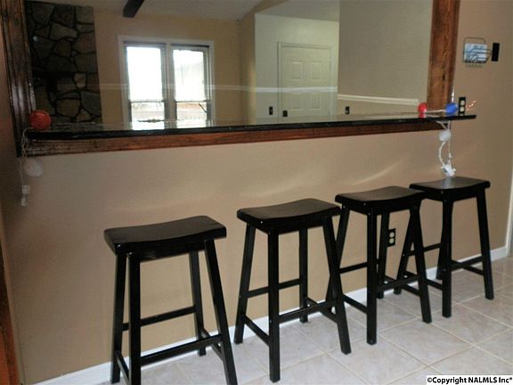 5th image of 209 S Oxford Cir