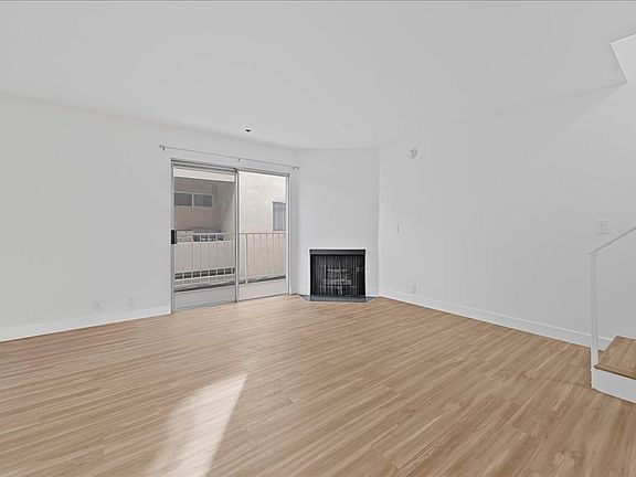 3rd image of 1452 S Canfield Ave APT 103