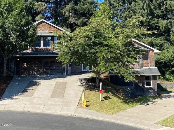 2404 NE 55th Ct, Lincoln City, OR 97367