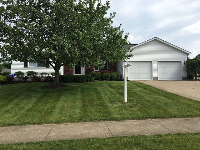 1st image of 1261 Center Lane Dr