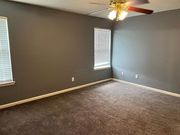 4th image of 16027 Speyburn Ct