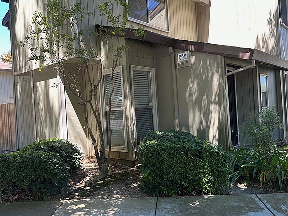 2nd image of 101 Balcaro Way Unit 95