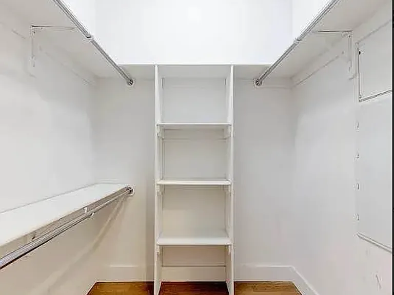 321 W 37th St #5E — Photo 6