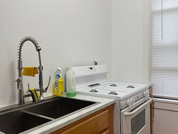 4th image of 143-145 Deane St #2