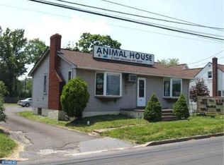1542 W Broad St, Quakertown, PA 18951