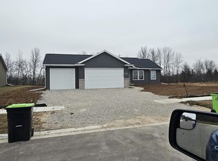 1116 W Thorn Creek Dr, Hilbert, WI 54129