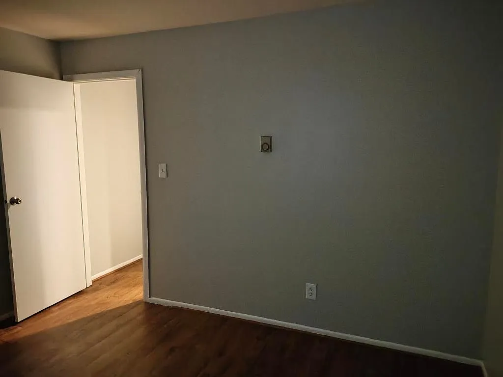 2 bed, 1.0 bath, 825 sqft, $1,080 — Photo 4