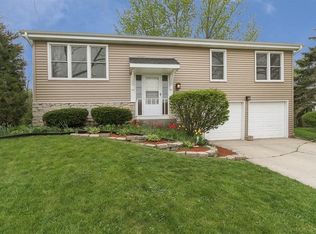 316 Hempstead Ln, Bloomingdale, IL