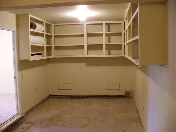 Lighthouse Ave (920E) - Garage 2 (web)_07292014