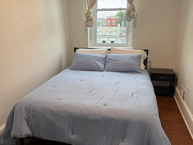 409 Constitution Ave NE #4 — Photo 10