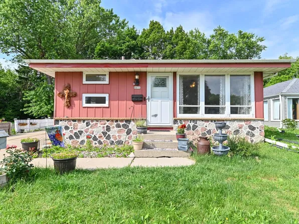 4651 West Crawford AVENUE, Greenfield, WI 53220
