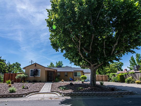 2nd image of 2440 Carlsbad Ave