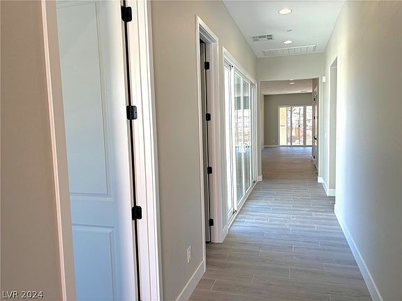 4th image of 97 Cathedral Wash Pl