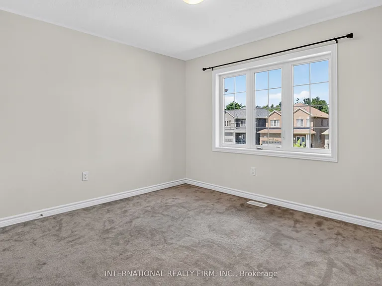 240 Ridley Cres — Photo 29