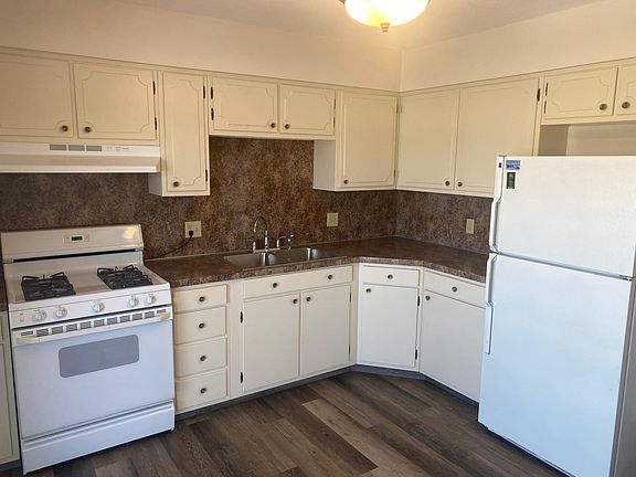 2nd image of 13318 Kingswood Dr #1