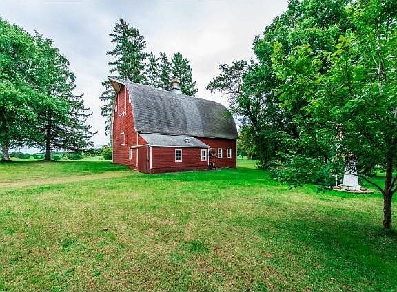 46 x 42 Barn with 4 Box Stalls