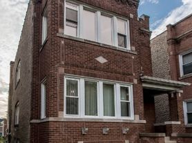 2252 N Laramie Ave, Chicago, IL