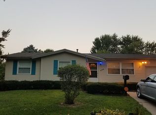 450 Lula Dr, Florissant, MO 63031