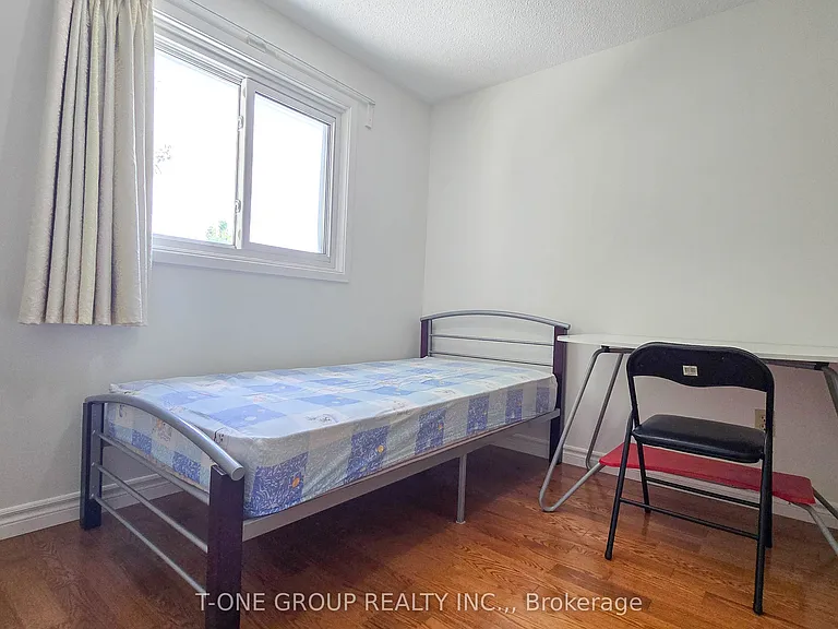 25 Duxford Cres — Photo 11