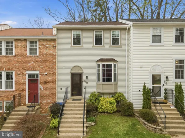 10058 Chestnut Wood Ln, Burke, VA 22015