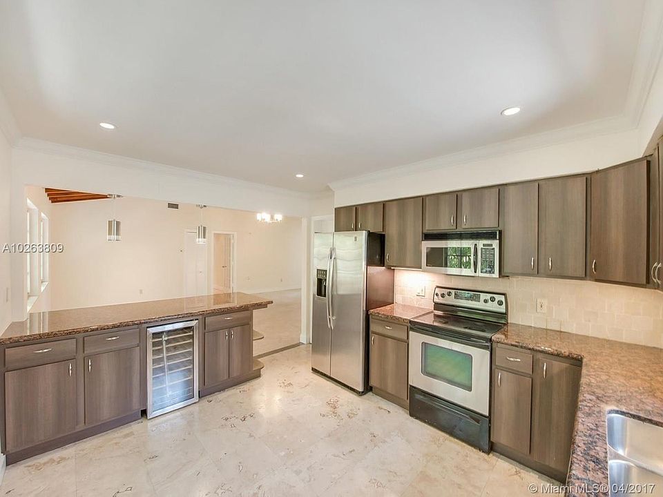 1st image of 411 Garlenda Ave