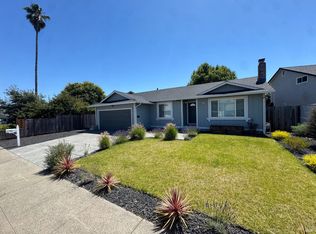 1120 Santa Clara Lane, Petaluma, CA 94954