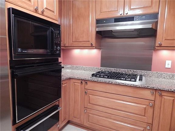 4th image of 3 Poydras St #6C