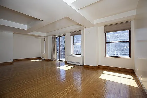 Sold by Domus Realty | media 2