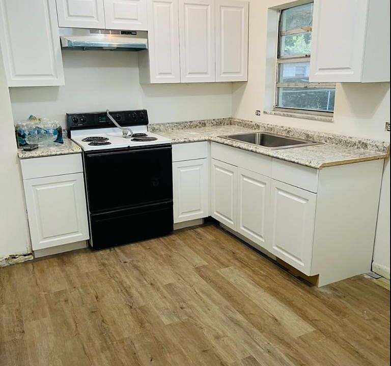 2nd image of 7013 Gibsonton Dr