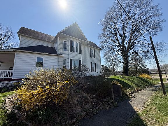 3rd image of 606 E Main St