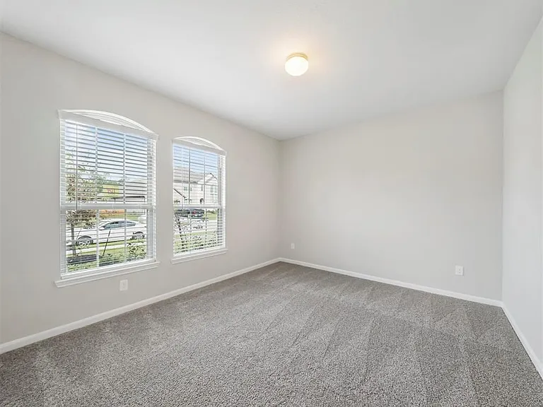 27943 Parkside Creek Dr — Photo 15
