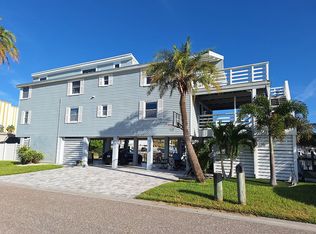 140 174th Terrace Dr E, Redington Shores, FL 33708