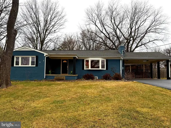 7713 Huron Dr, Gainesville, VA 20155