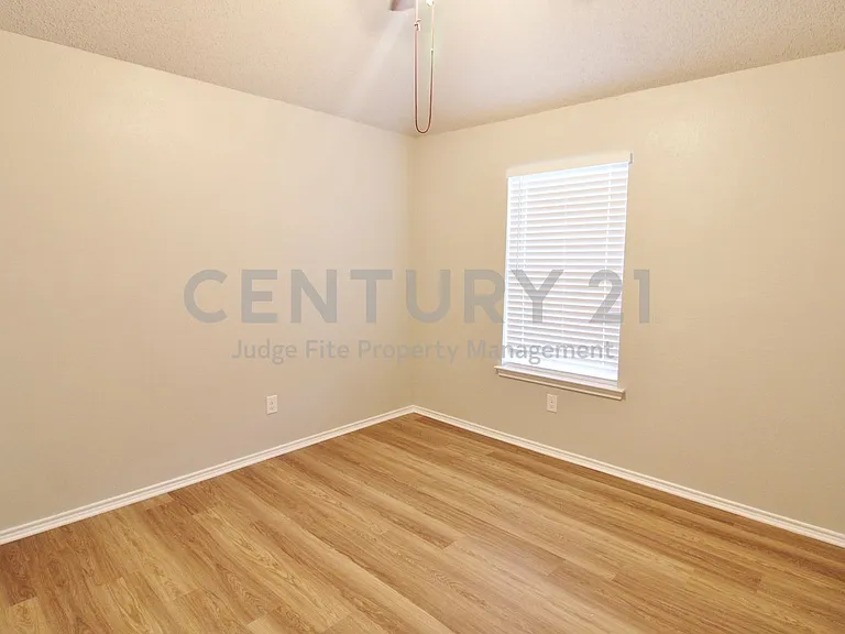 729 Rawlins Dr — Photo 13
