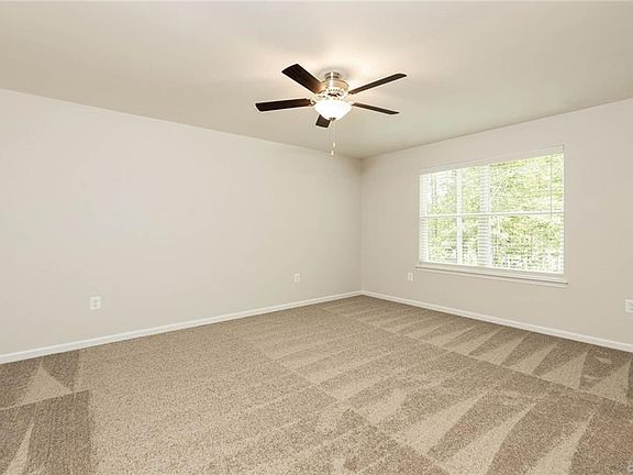 5th image of 15612 Cedarville Dr