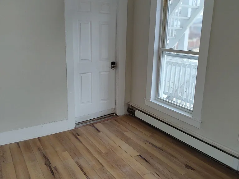 30 Elm St #6 — Photo 6