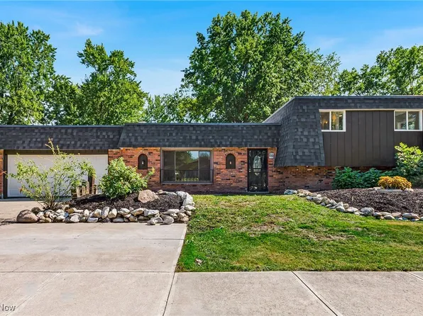 4709 Edgewood Dr, Lorain, OH 44053