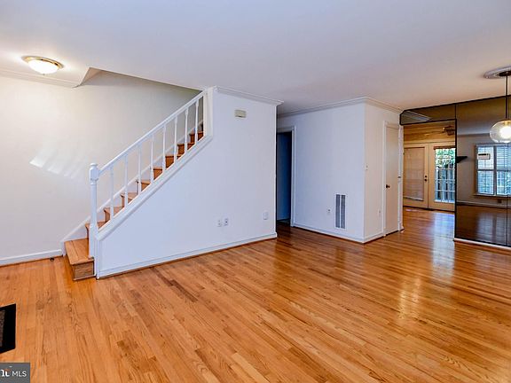 3rd image of 2556 S Arlington Mill Dr #1
