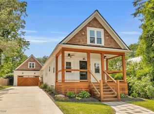 7125 Cedar St, Chagrin Falls, OH 44022